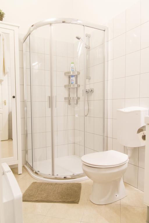 Authentic Klauzal Apartment Будапеща Екстериор снимка